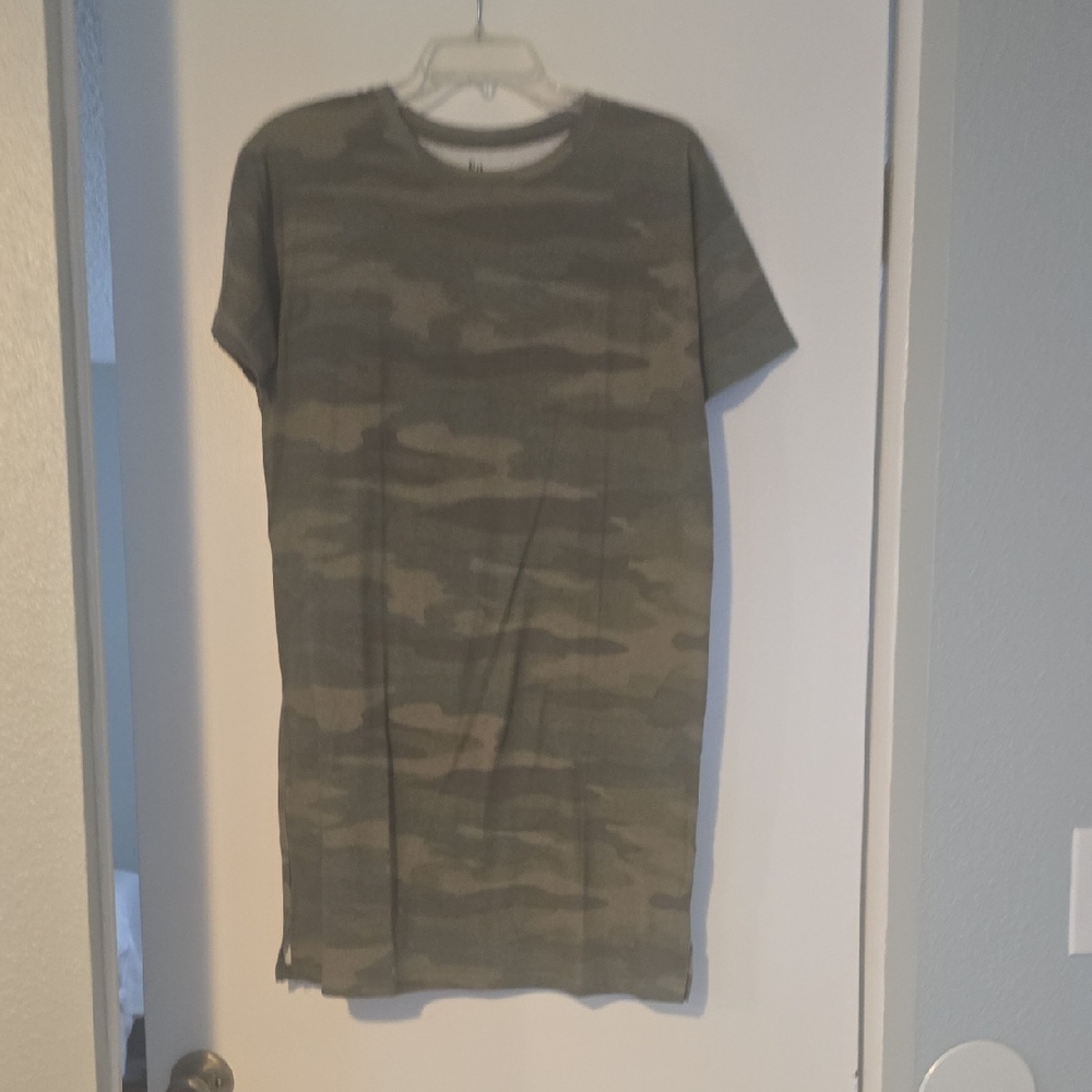 SO Gray and Olive T-Shirt
